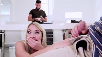 Mofos-Blonde Loves To Take A Risk-HQPORNERO.COM
