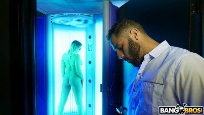 Bang Bros-Solarium Voyeur-HQPORNERO.COM