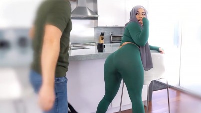 Hijab Hookup-Can You Show Me How? Julz Gotti-HQPORNERO.COM