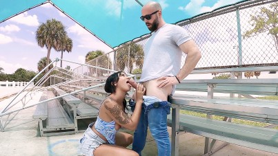 YNGR-Ameena Green Give A Public Blowjob And Oils Up For Fucking-HQPORNERO.COM