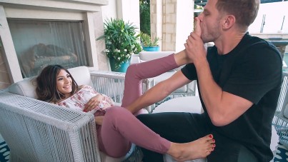 Love Her Feet-Nina Nieves: Foot Fetish Housemates-HQPORNERO.COM