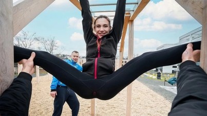 Hunt4K-Sakura Hell Cum Lola Cum-HQPORNERO.COM
